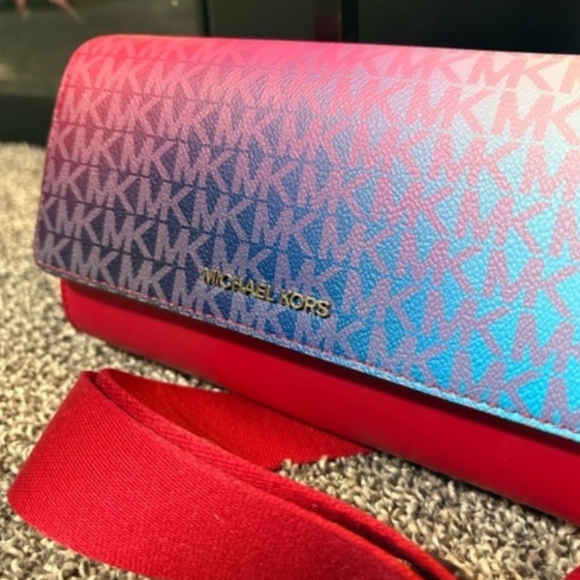 3pc Michael Kors Jet Set Large Ombré Signature Logo Crossbody & Wallet Bundle - Picture 9 of 16